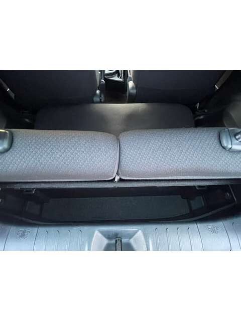 iQ 1.3 130G BT/Bカメラ/TVナビ/ETC/Sキ/1年保証 車検　（2年）付き