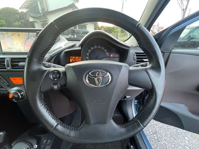 iQ 1.3 130G BT/Bカメラ/TVナビ/ETC/Sキ/1年保証 車検　（2年）付き